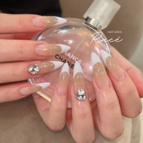 ロングフレンチネイル