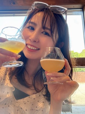 hitomi